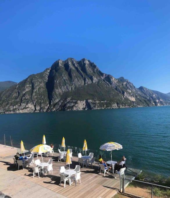Irina'S House With View On Like And Swimming Pool Daire Riva di Solto Dış mekan fotoğraf
