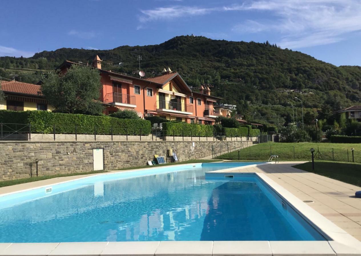Irina'S House With View On Like And Swimming Pool Daire Riva di Solto Dış mekan fotoğraf